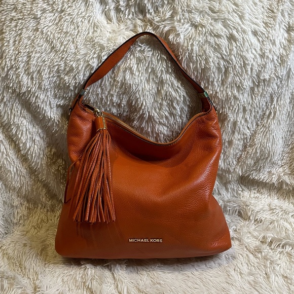 Michael Kors Large Weston Tassel Shoulder Bag - Picture 2 of 8